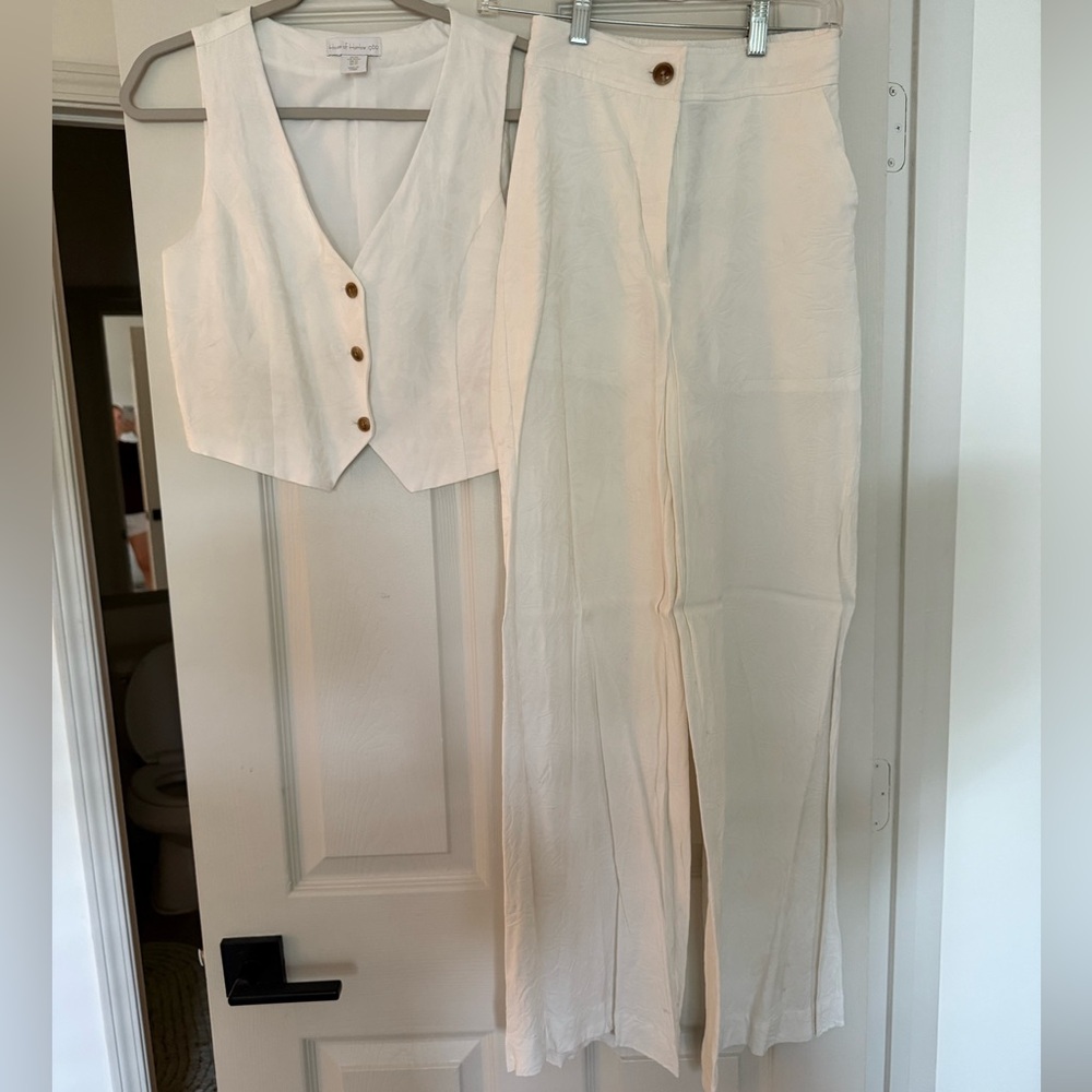 House of Harlow White Women's Vest and Pants Set